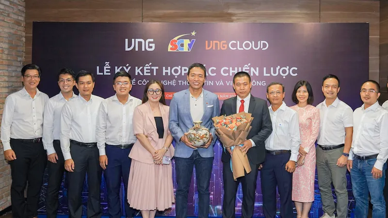 Lãnh đạo VNG và SCTV tại lễ ký kết hợp tác