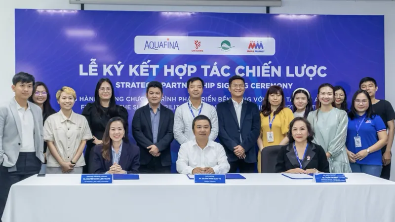 Lễ ký kết hợp tác chiến lược giữa Aquafina, MM Mega Market Việt Nam, Alta Group