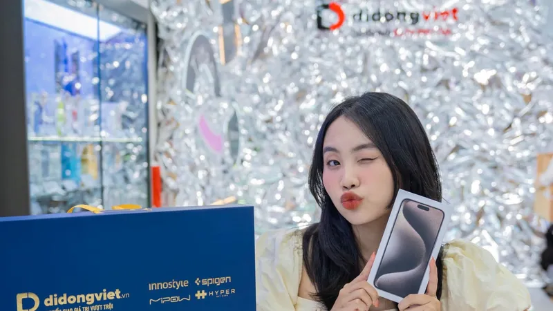 Phương Mỹ Chi chọn Trade-in iPhone 15 Pro Max tại Di Động Việt