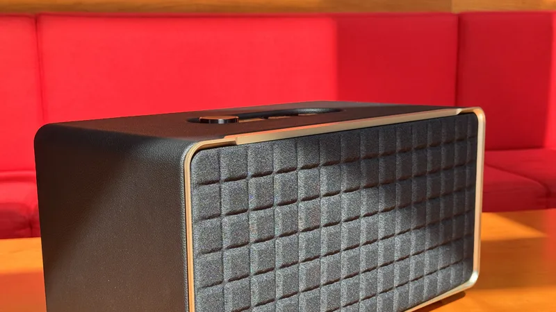 JBL Authentics 500 đang được bán với giá gần 17 triệu đồng