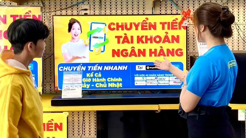 Dịch vụ chuyển tiền vào tài khoản ngân hàng của Thế Giới Di Động mang lại tiện lợi cho khách hàng.