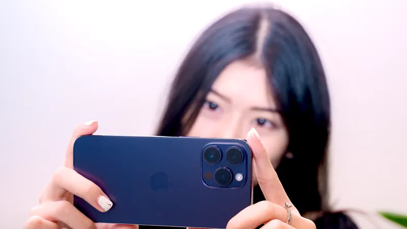 iPhone Pro Max giá chỉ từ 26,99 triệu đồng