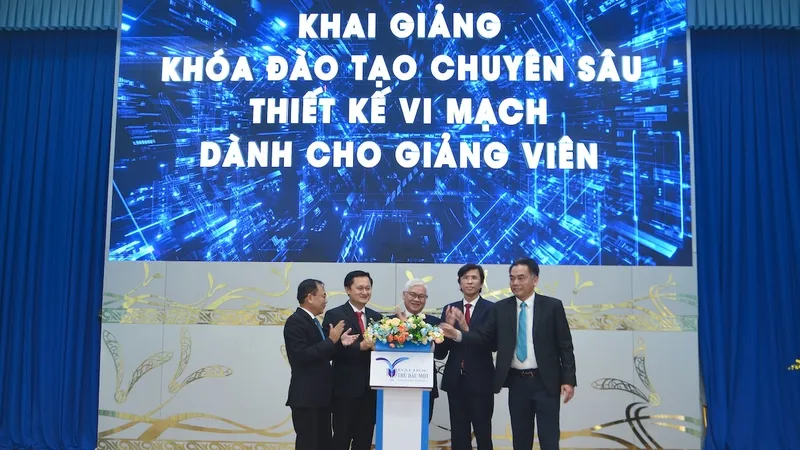 Đại học Thủ Dầu Một mở khóa đào tạo chuyên sâu thiết kế vi mạch