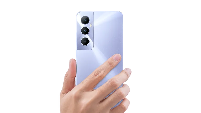 realme C65 chú trọng thiết kế theo hướng cao cấp.