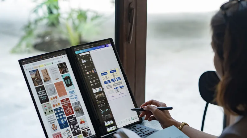 Zenbook DUO với thiết kế độc đáo