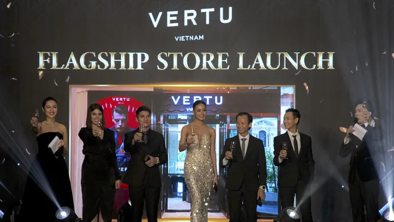 Vertu Việt Nam ra mắt Metavertu 2