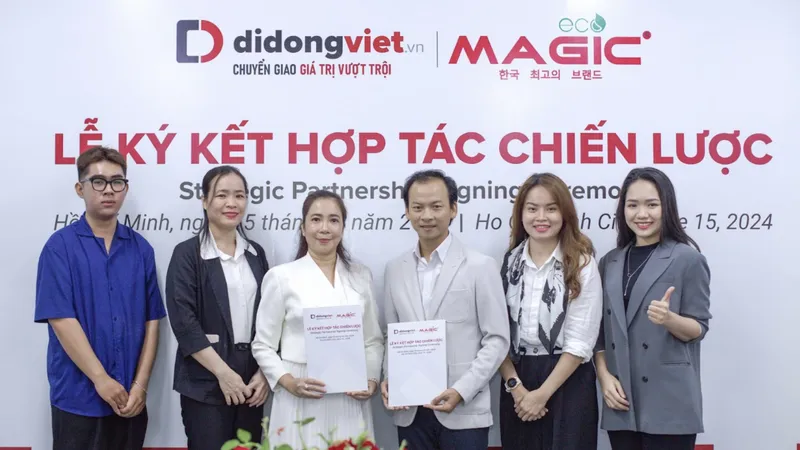 CEO Nguyễn Ngọc Đạt, đại diện Di Động Việt ký kết với đối tác chiến lược Magic