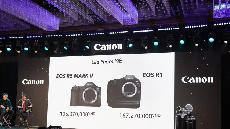 Canon công bố giá EOS R1 và EOS R5 