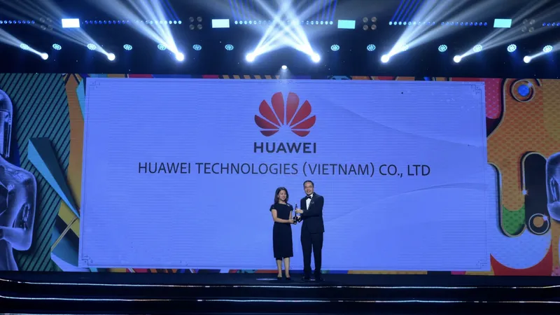 Huawei Việt Nam nhận giải thưởng Nơi làm việc tốt nhất châu Á 2024 - HR Asia Best Companies To Work For In Asia Awards.