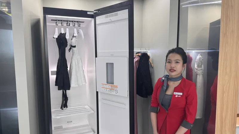 Tủ chăm sóc quần áo thông minh LG Styler thế hệ mới đã được giới thiệu đến người tiêu dùng