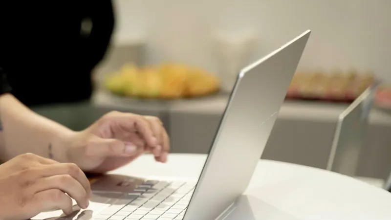 Vivobook S 14 với giá từ 33,99 triệu đồng