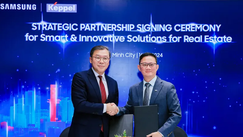 Ông Lee Chung Lyong, CEO kiêm Chủ tịch Công ty Điện tử Samsung Vina và ông Joseph Low, Chủ tịch Khối Bất động sản, Keppel Việt Nam ký kết hợp tác