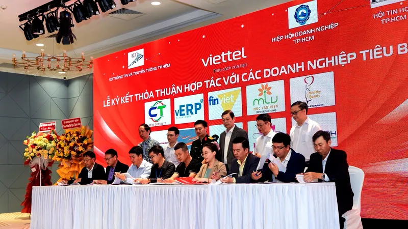 Các đơn vị ký kết hợp tác tại lễ công bố chương trình