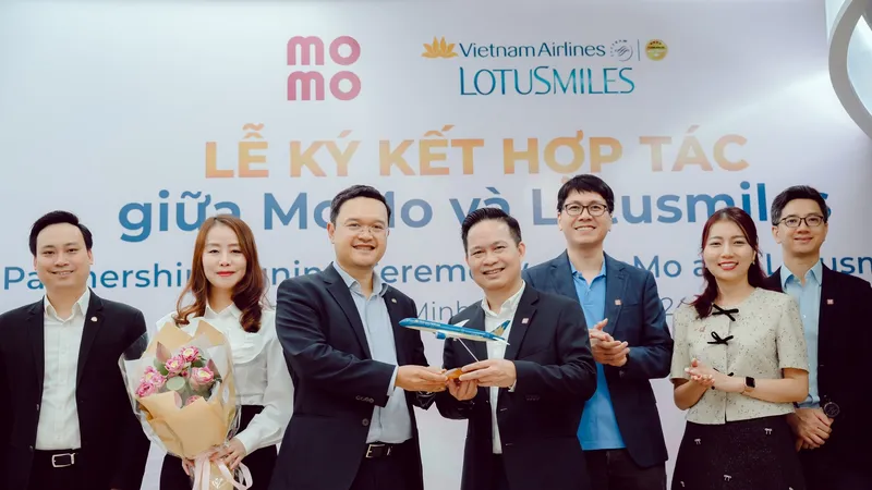 Hợp tác giữa Vietnam Airlines và MoMo mở ra nhiều lợi ích cho người dùng.