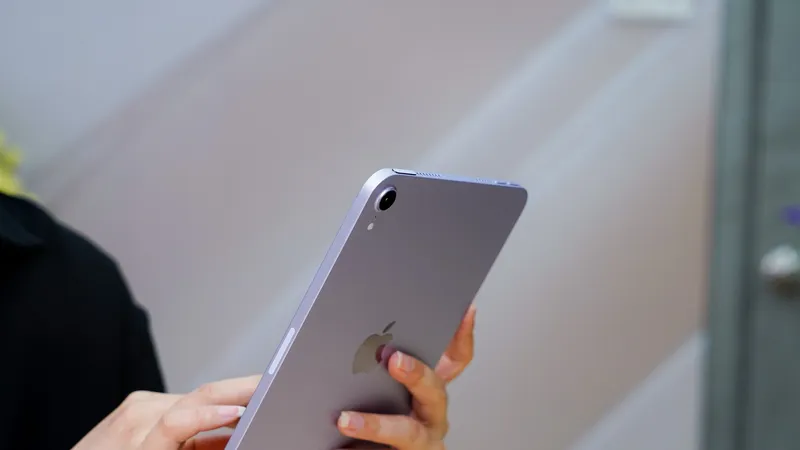 iPad mini 7 hiện đang được mở bán với mức giá ưu đãi từ 13,79 triệu đồng