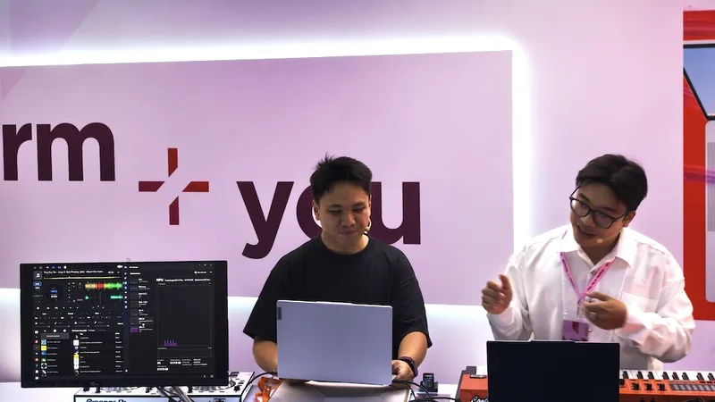 Lenovo trình diễn sức mạnh AI qua các máy tính mới.