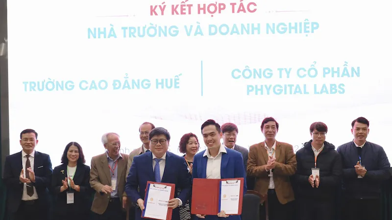 Trường Cao đẳng Huế ký kết hợp tác với Công ty Cổ phần Phygital Labs.