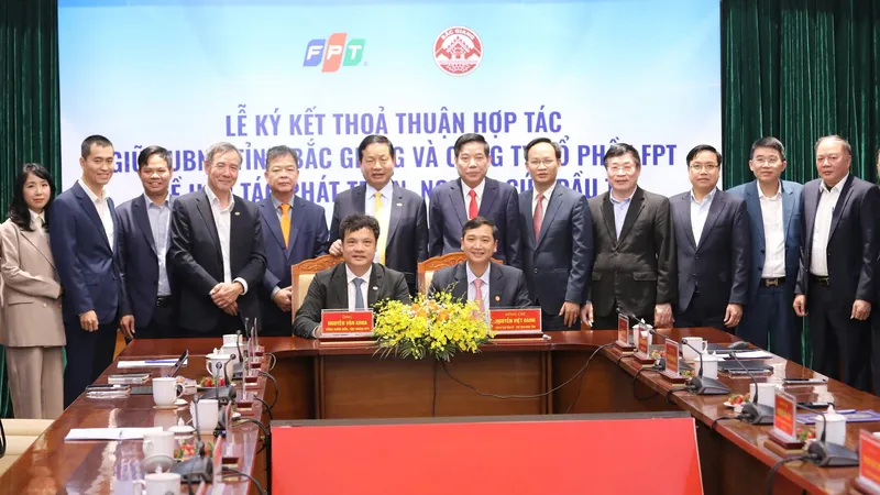 Lãnh đạo tỉnh Bắc Giang và Tập đoàn FPT ký kết ghi nhớ