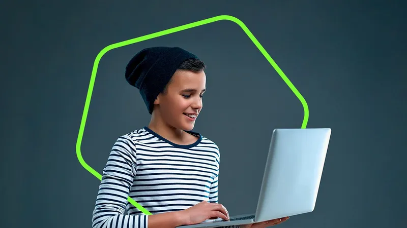 Việc hiểu rõ trẻ em xem gì trên mạng giúp phụ huynh kết nối với con trẻ dễ dàng hơn