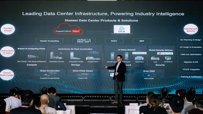 Đại diện Huawei chia sẻ thông tin tại sự kiện.