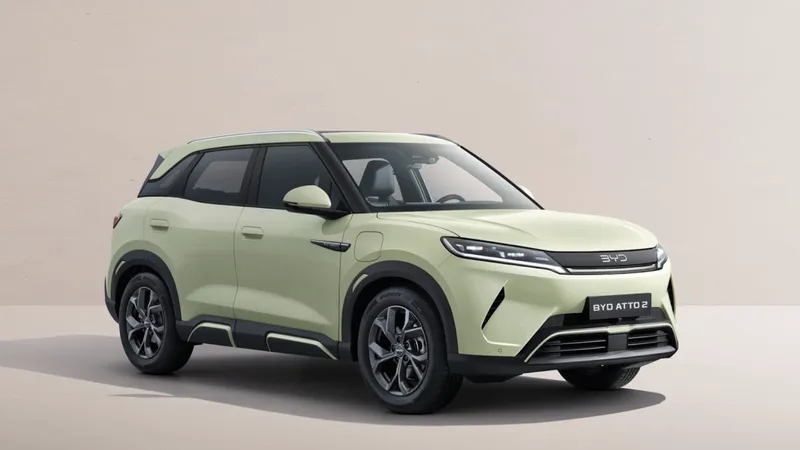 BYD Atto 2 dòng xe thuần điện mới ra mắt tại Việt Nam với mức giá cạnh tranh, tích hợp nhiều tính năng hiện đại.