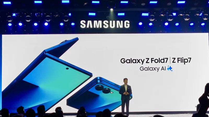 Galaxy Z Fold7 và Galaxy Z Flip7 đã được ra mắt tại Việt Nam cùng với thị trường quốc tế.