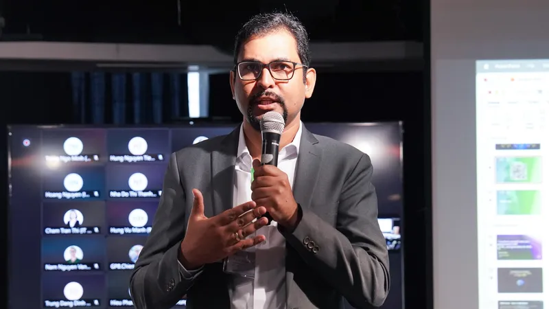 Ông Emmanuel Pillai, Giám đốc phụ trách Đào tạo và Chứng nhận khu vực ASEAN chia sẻ về nền tảng AWS Skill Builder