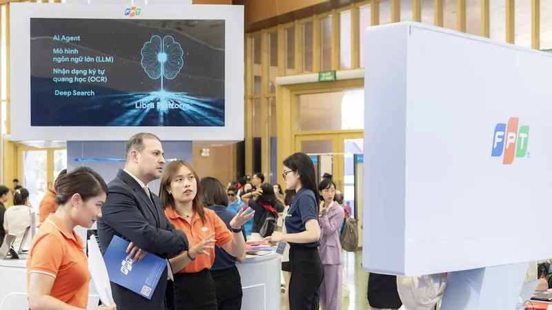 FPT đón chào khách tham quan hệ sinh thái “Quốc gia AI”