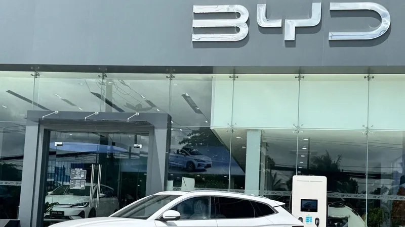 Sealion 6 được trang bị công nghệ DM-i Super Hybrid, cho phép chiếc xe lai điện có thể vận hành mượt mà không bị giới hạn quãng đường