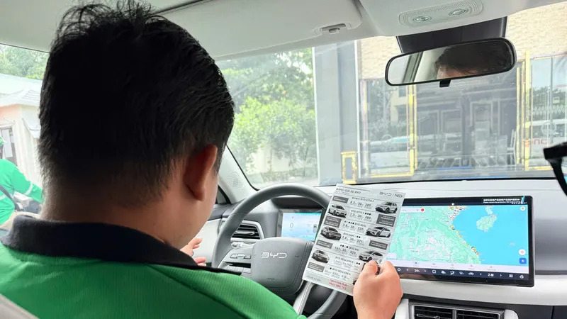 Tài xế công nghệ lái thử xe BYD