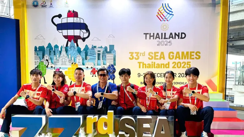 Các thành viên của đoàn thể thao Việt Nam tham dự SEA Games 33.