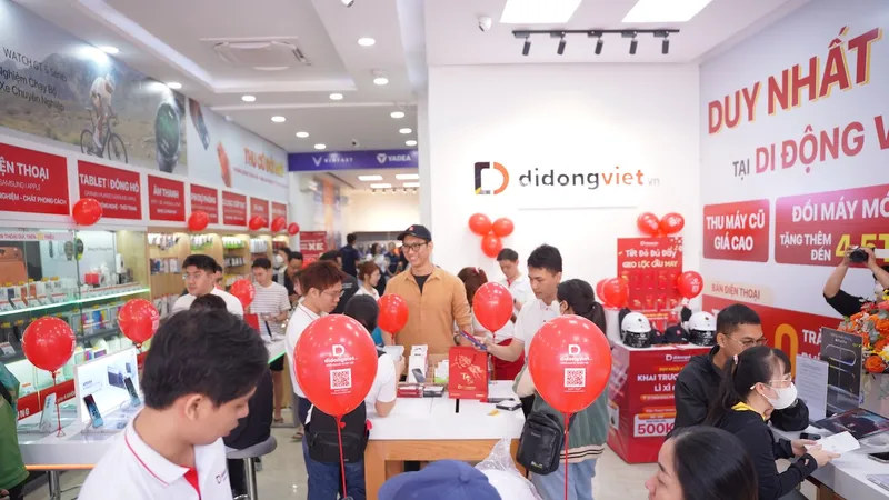 Di Động Việt chính thức khai trương trung tâm mua sắm công nghệ tại số 11 Trần Não