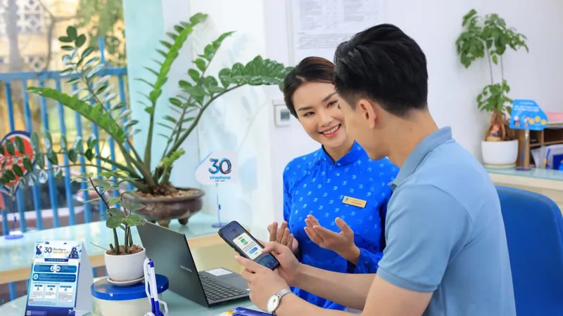 VinaPhone triển khai chương trình "Vòng quay tri ân 30 năm" trên ứng dụng My VNPT với hàng triệu phần quà dành cho khách hàng