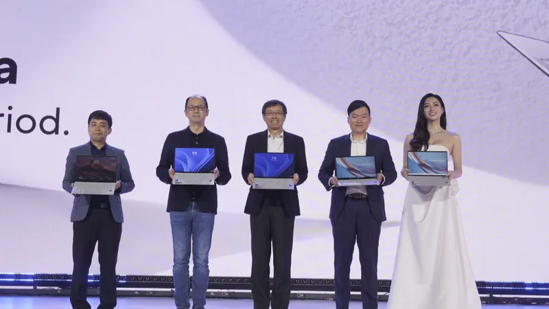 ASUS đã chính thức trình làng “siêu phẩm” ASUS ExpertBook Ultra tại thị trường Việt Nam.