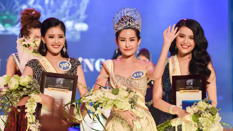 Cục NTBD đề nghị báo cáo về nghi vấn hoa hậu "thẩm mỹ”