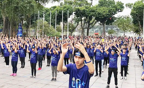 Soobin Hoàng Sơn và Bảo Trâm đồng hành với “Giờ trái đất”