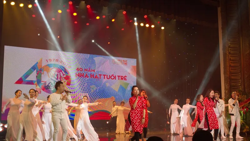 Phó Thủ tướng Vũ Đức Đam: Nhà hát Tuổi trẻ luôn đi đầu trong sáng tạo nghệ thuật