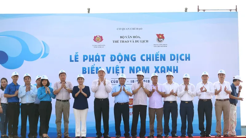 Lễ phát động chiến dịch biển Việt Nam xanh