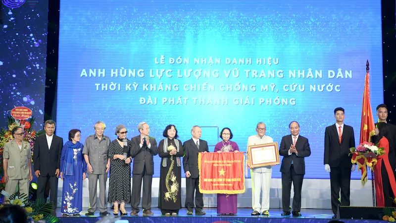 Đài Phát thanh Giải phóng đón nhận danh hiệu Anh hùng Lực lượng vũ trang nhân dân