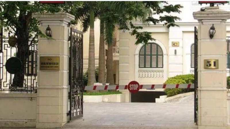 Thực hư về việc Bộ VH-TT-DL dẹp thư viện, mang sách quý ra bán đồng nát