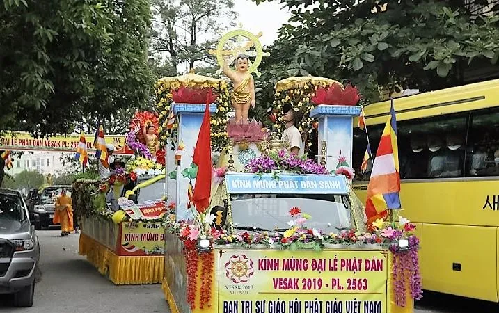 Rước hơn 400 xe hoa chào mừng Đại lễ Vesak 2019