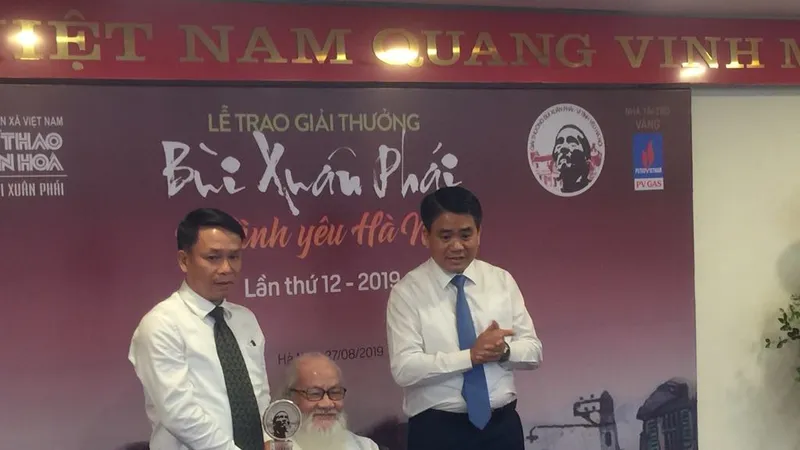 PGS.TS.NGƯT Nguyễn Thừa Hỷ được trao Giải thưởng Lớn - Vì tình yêu Hà Nội năm 2019