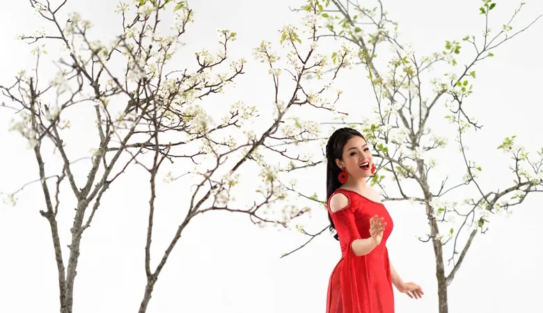 Nữ tiến sĩ âm nhạc làm MV đầy màu sắc tôn vinh vẻ đẹp phái yếu