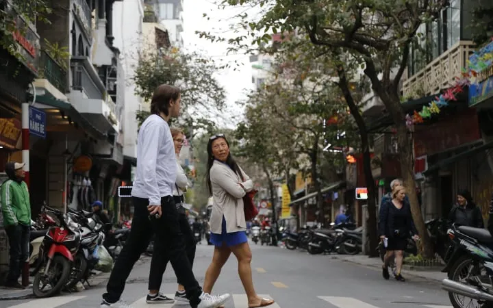 Gần 14 ngàn lượt khách quốc tế đã nhập cảnh vào Việt Nam trong tháng 7