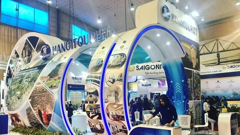 Nhiều vé máy bay, tour nội địa giảm giá sâu