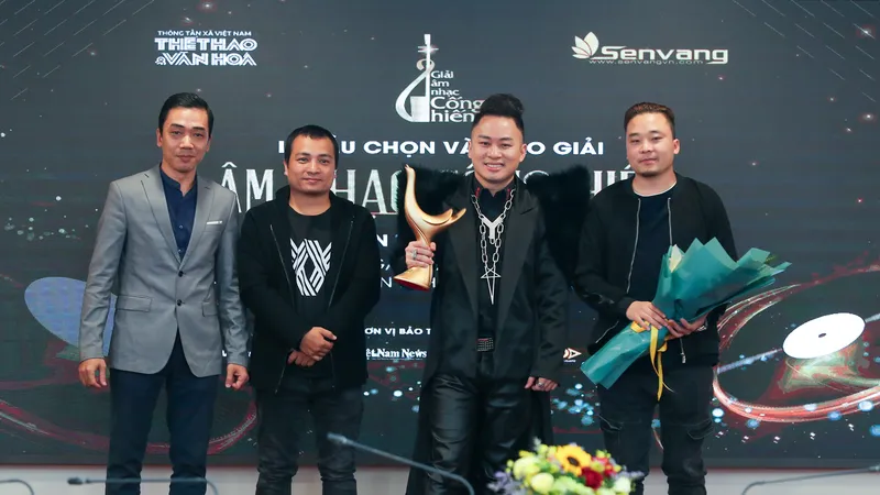 Rap Việt bùng nổ với 3 giải thưởng Âm nhạc Cống hiến 2021