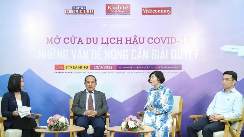 Quang cảnh buổi tọa đàm 