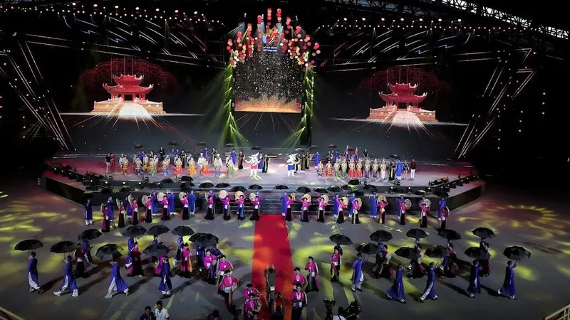 100 nghệ nhân quan họ gửi lời giã bạn trong lễ bế mạc SEA Games 31