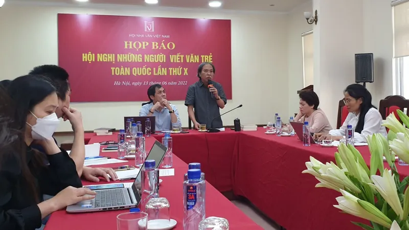 Hội Nhà văn lên tiếng về việc hỗ trợ vé tàu xe cho đại biểu tham dự hội nghị viết văn trẻ