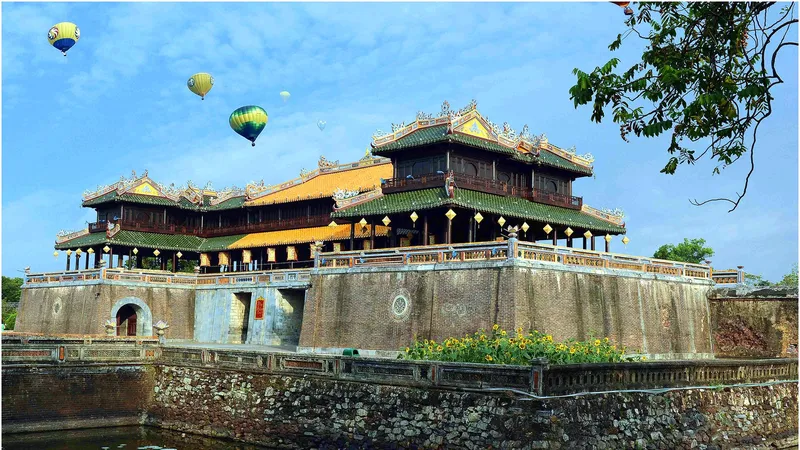 Khám phá cố đô Huế từ bầu trời